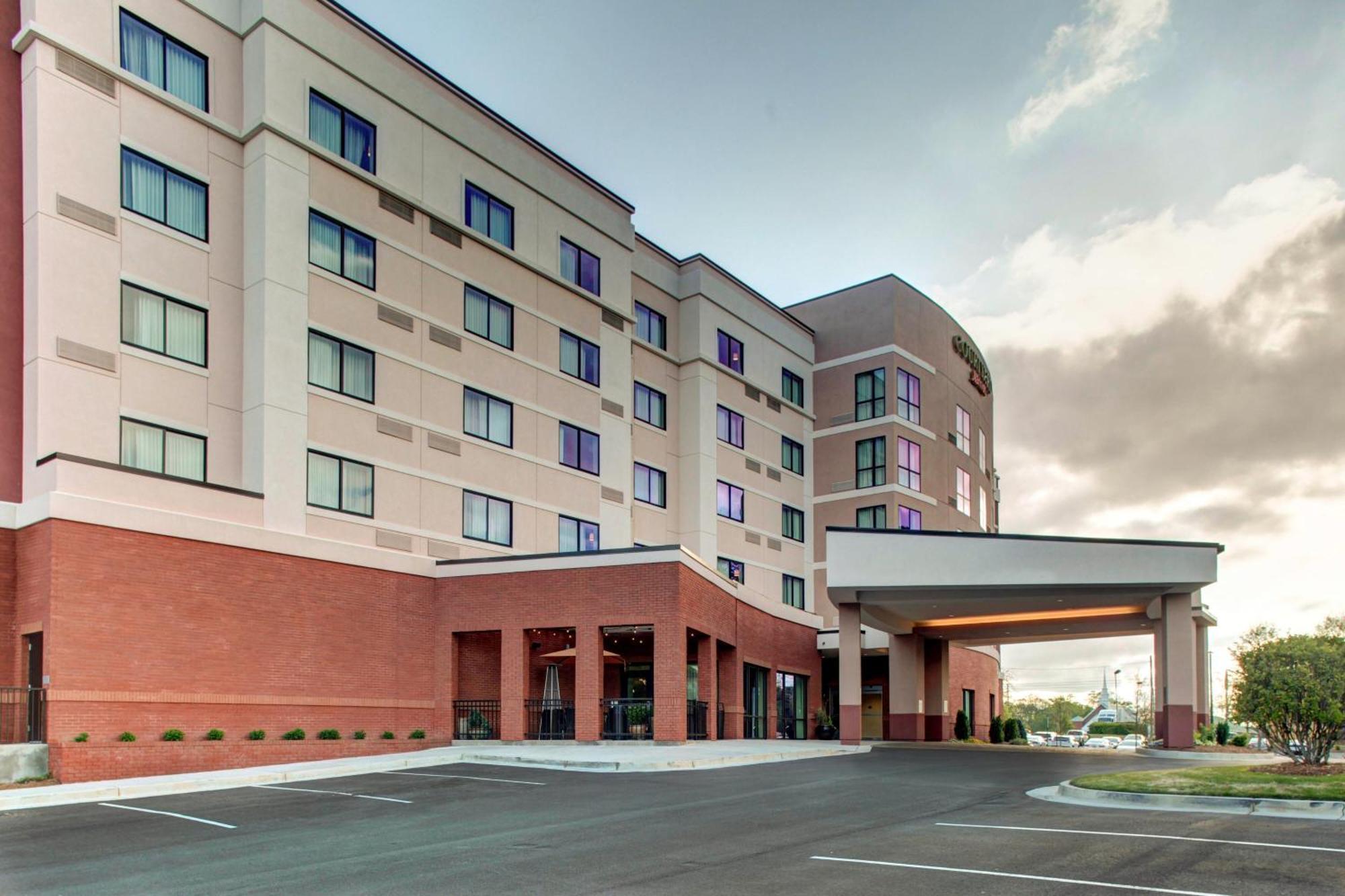 Courtyard By Marriott Carrollton Hotel Exterior photo